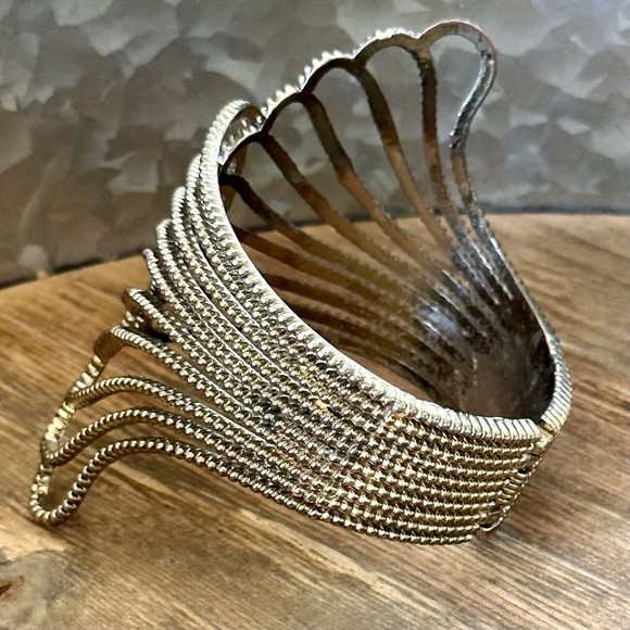 Vintage Mid Century‎ Gold Plated Custom Spring Cuff Bracelet 4” Long - Picture 2 of 2